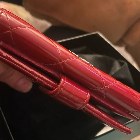 Chanel Shiny Red Quilted Wallet - Picture 7 of 14